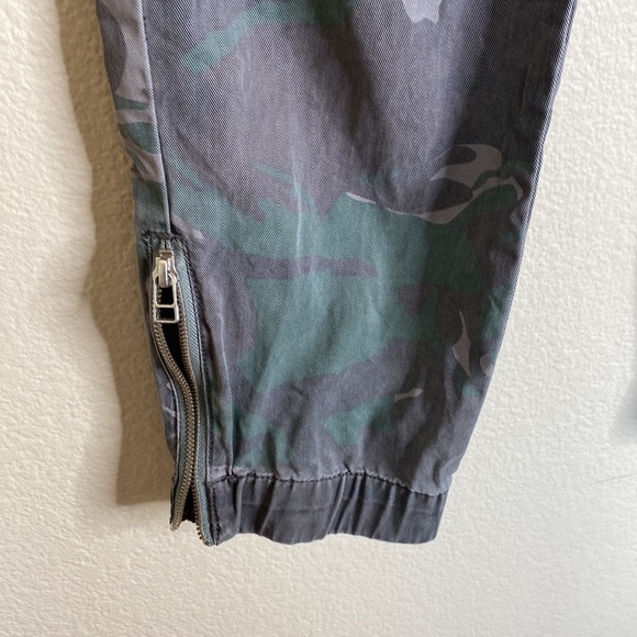 Pam & Gela joggers women’s medium camo zippers elastic waist - Picture 2 of 7